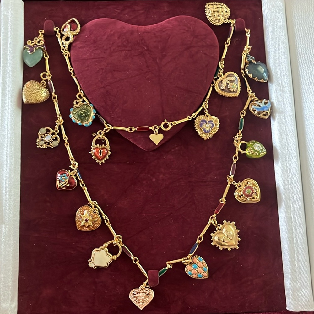 JOAN RIVERS HEARTS & FLOWERS CHARM NECKLACE WITH ALL 19 CHARMS
